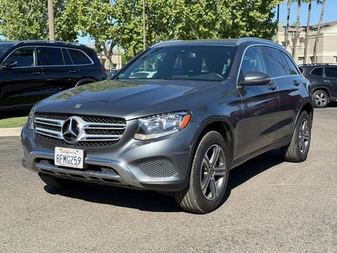 Used 2018 Mercedes-Benz GLC 300 image 1