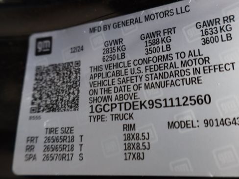 Certified 2025 Chevrolet Colorado Z71 w/ Midnight Edition image 23