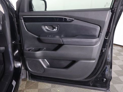 Used 2025 Honda Pilot EX-L image 23