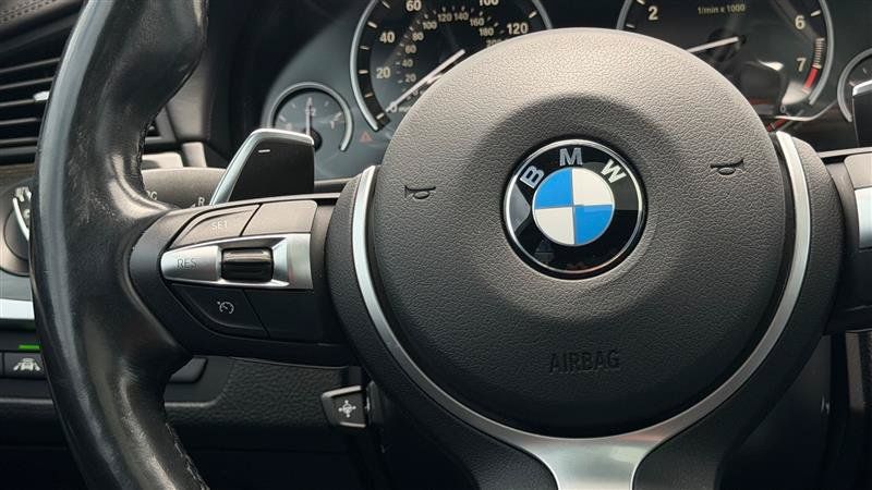 Used 2016 BMW 550i xDrive Sedan AWD/4WD image 33