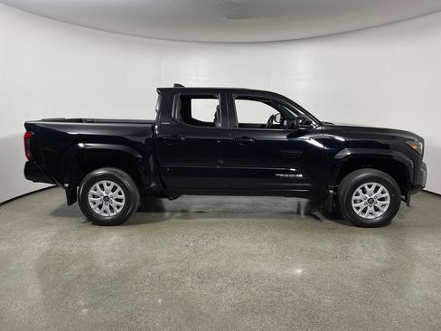 New 2026 Toyota Tacoma SR5 AWD/4WD image 2