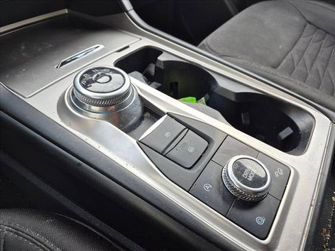 Used 2020 Ford Explorer XLT w/ Comfort Package AWD/4WD image 10