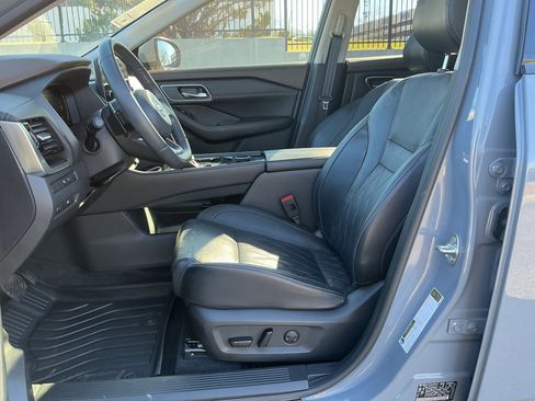 Certified 2021 Nissan Rogue Platinum image 12