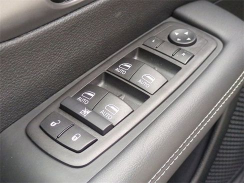 New 2026 Chrysler Pacifica Select image 25