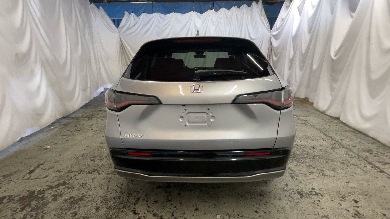 Used 2024 Honda HR-V EX-L image 8