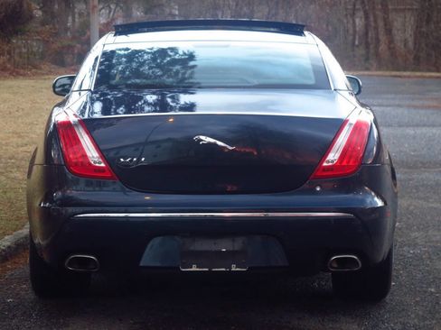 Used 2011 Jaguar XJ L image 37