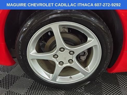 Used 2003 Chevrolet Corvette Coupe w/ Preferred Equipment Group RWD image 20