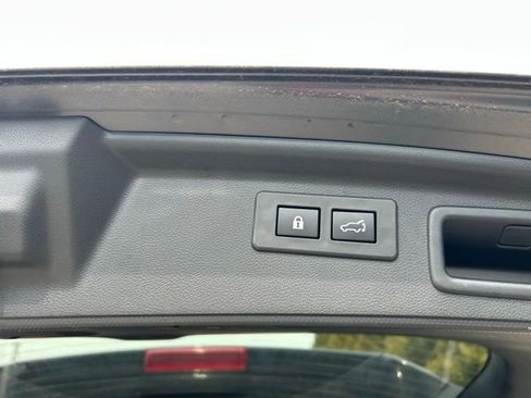 Used 2023 Subaru Forester Sport image 11