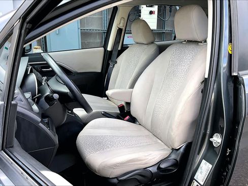 Used 2012 MAZDA MAZDA5 Sport image 7