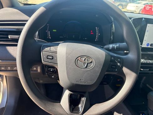 Used 2026 Toyota Camry LE FWD image 14