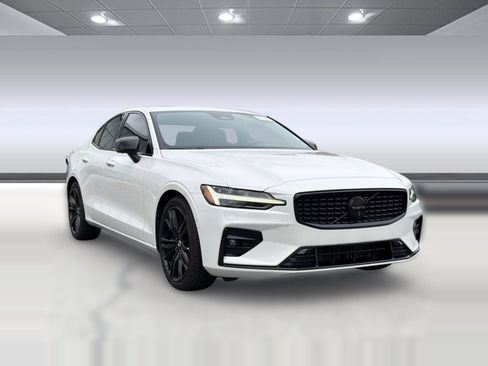 Certified 2024 Volvo S60 B5 Plus w/ Climate Package FWD image 7