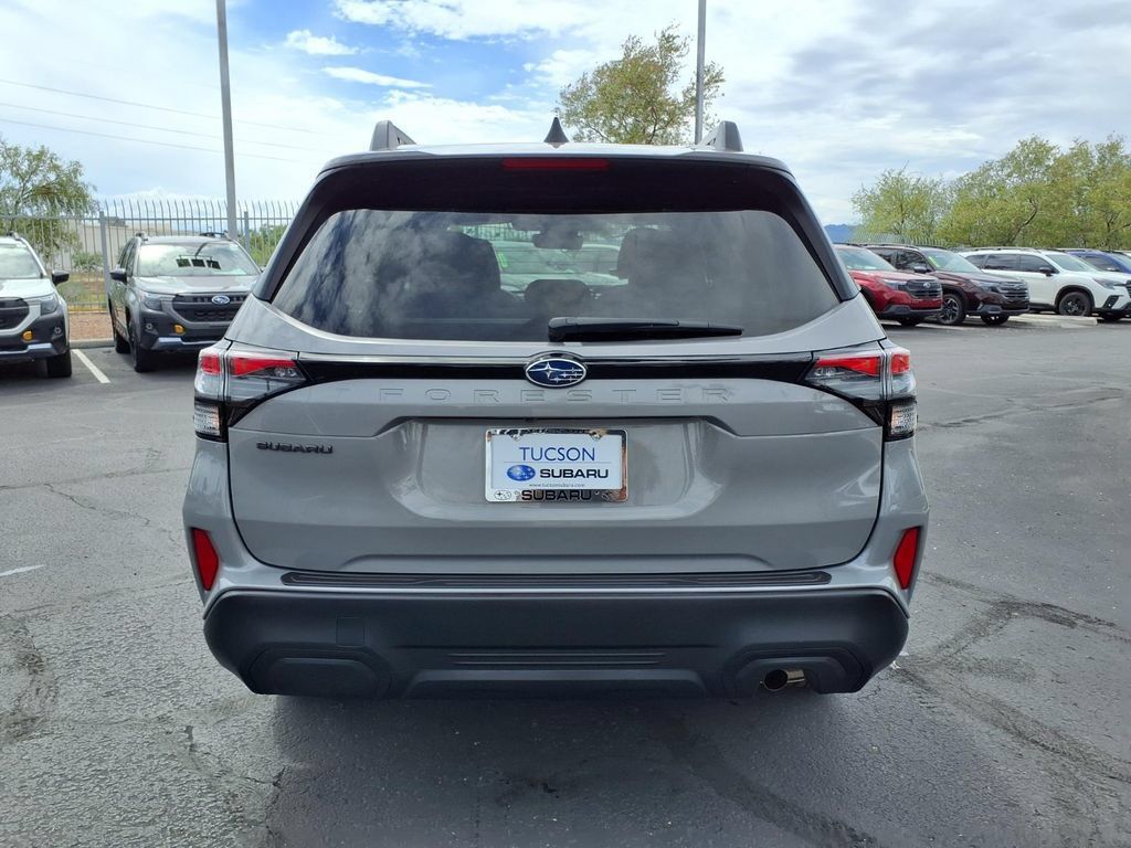 Used 2026 Subaru Forester Premium AWD/4WD image 11
