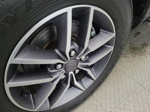 Used 2021 Jeep Grand Cherokee Limited image 31