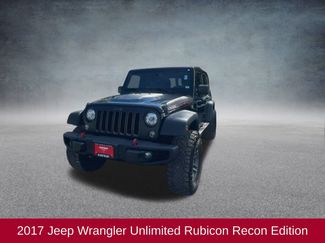 Used 2017 Jeep Wrangler Unlimited Rubicon video 3