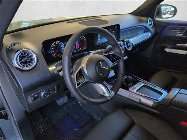 Used 2025 Mercedes-Benz GLB 250 image 3