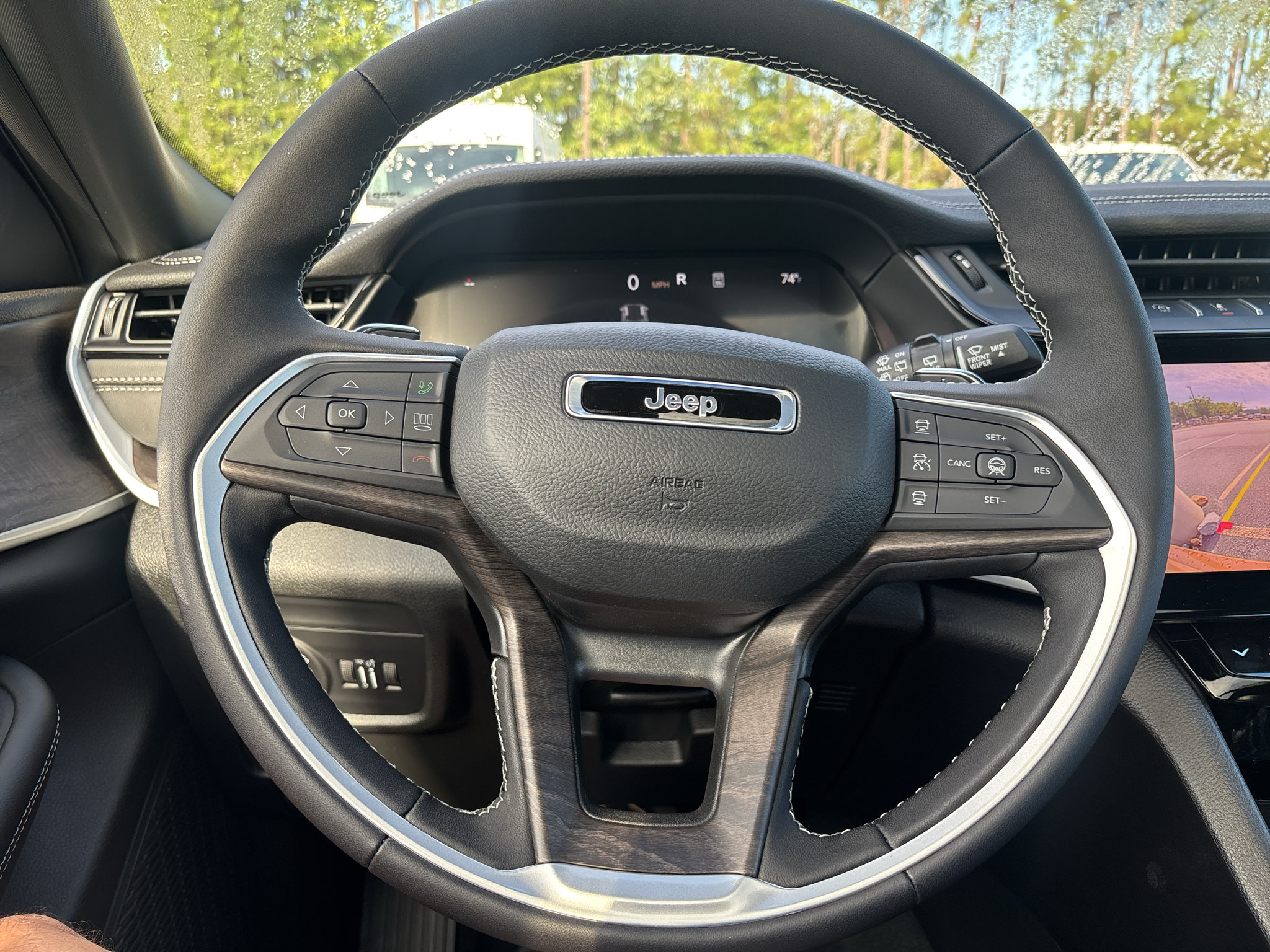 New 2027 Jeep Grand Cherokee Limited w/ Limited Altitude Package RWD image 9