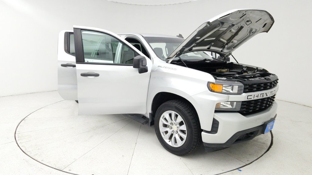 Used 2020 Chevrolet Silverado 1500 Custom w/ Custom Value Package RWD image 9