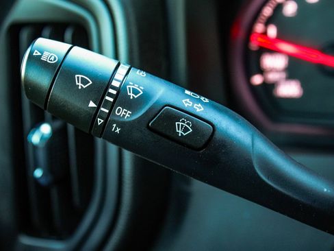 Used 2023 Chevrolet Silverado 1500 Custom image 25