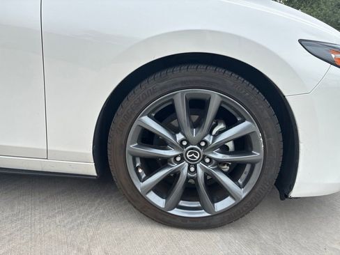 Used 2019 MAZDA MAZDA3 Hatchback w/ Preferred Package FWD image 6