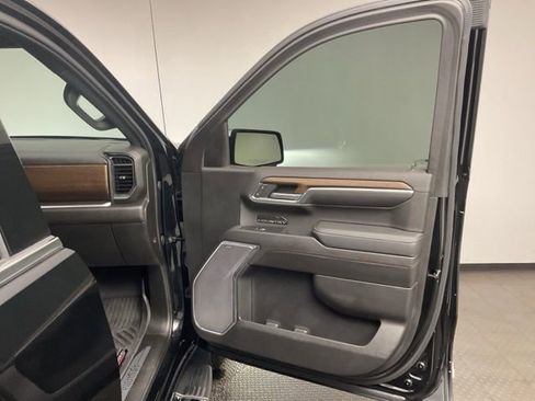 Certified 2023 Chevrolet Silverado 1500 High Country w/ Technology Package image 27