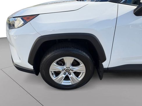 Used 2021 Toyota RAV4 XLE image 19