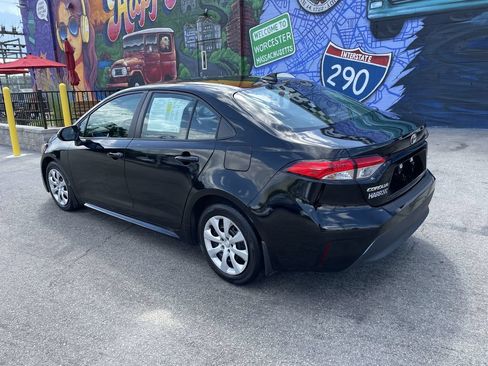 Used 2023 Toyota Corolla LE FWD image 3