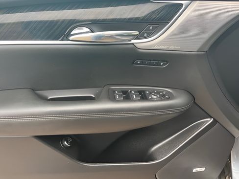 Used 2020 Cadillac XT6 Premium Luxury FWD image 15
