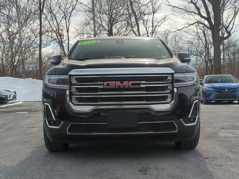 Used 2023 GMC Acadia SLT w/ LPO, Floor Liner Package image 2