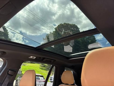 Used 2019 Volvo XC90 T6 Momentum AWD/4WD image 11