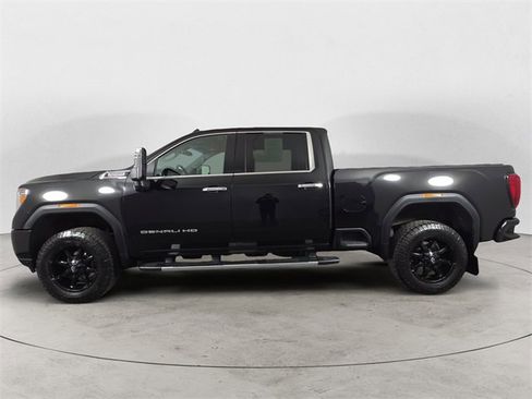 Used 2022 GMC Sierra 3500 Denali image 2