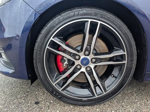Used 2017 Ford Focus ST image 28