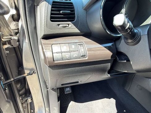 Used 2013 Kia Sorento EX w/ EX V6 Premium Pkg FWD image 32
