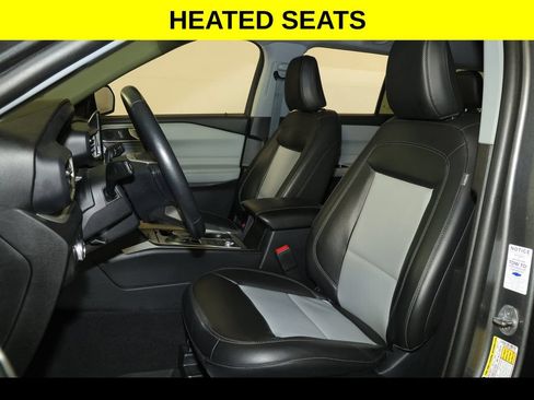 Used 2022 Ford Explorer XLT w/ Equipment Group 202A AWD/4WD image 3