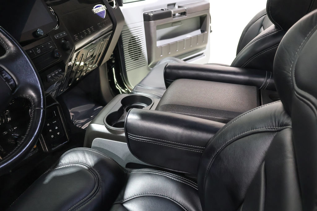 Used 2015 Ford F650 2WD Crew Cab Super Duty image 32