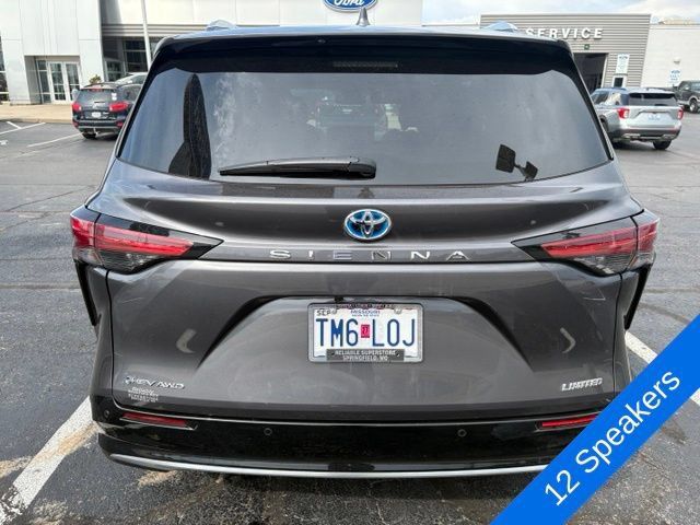 Used 2025 Toyota Sienna Limited AWD/4WD image 5