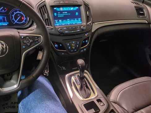 Used 2017 Buick Regal Sport Touring image 21