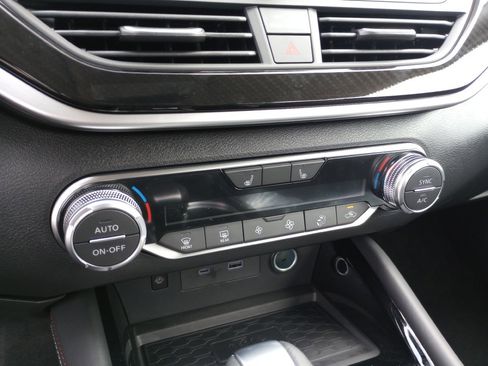 New 2025 Nissan Altima 2.5 SR w/ SR Premium Package image 17