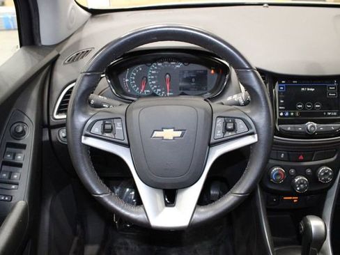 Used 2019 Chevrolet Trax LT w/ LT Convenience Package image 23