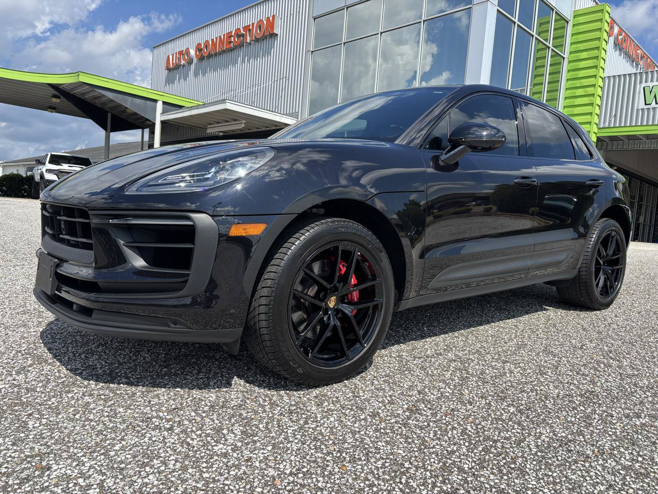 Used 2023 Porsche Macan S AWD/4WD image 36