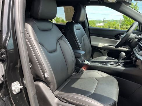 Used 2025 Jeep Compass Limited AWD/4WD image 26