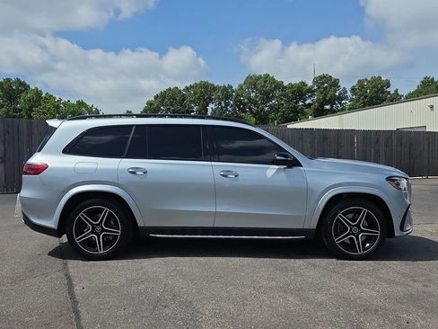 Used 2024 Mercedes-Benz GLS 450 4MATIC w/ AMG Line Exterior image 6