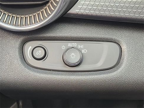 New 2026 Chevrolet Trax ACTIV w/ Driver Confidence Package image 18