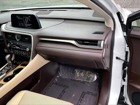 Used 2020 Lexus RX 350L FWD w/ Premium Package image 16