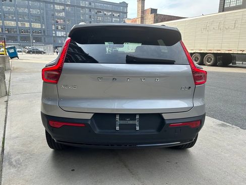 Certified 2025 Volvo XC40 B5 Plus image 12