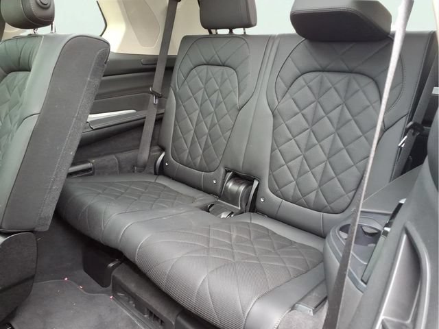 Used 2023 BMW X7 xDrive40i w/ Premium Package AWD/4WD image 24
