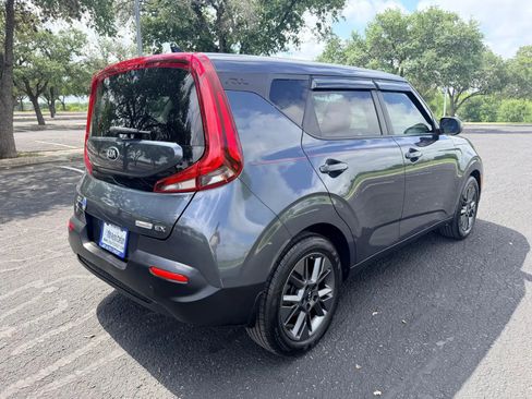 Used 2020 Kia Soul EX FWD image 8