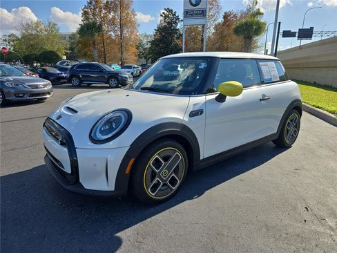 Used 2024 MINI Cooper SE image 8