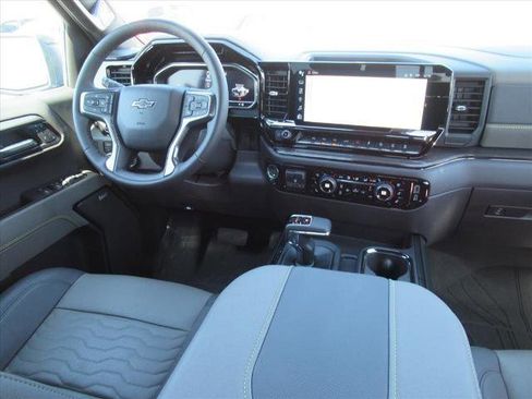 Used 2024 Chevrolet Silverado 1500 ZR2 w/ Technology Package image 16