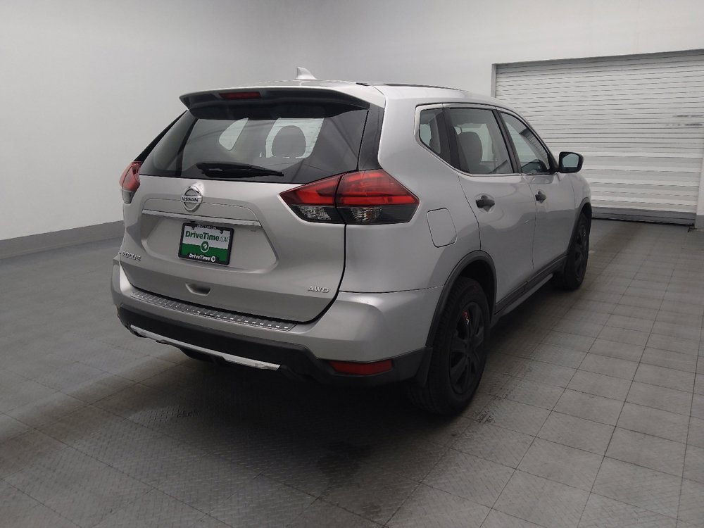 Used 2017 Nissan Rogue S AWD/4WD image 9