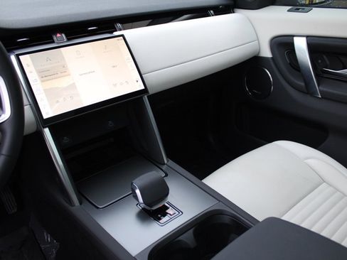 Certified 2025 Land Rover Discovery Sport S image 14